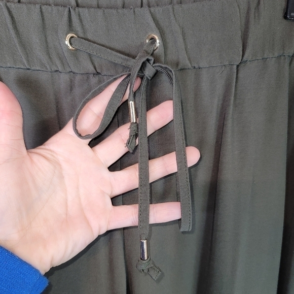 LOFT OLIVE GREEN STRAIGHT LEG CASUAL PANTS, SZ MEDIUM - Picture 4 of 8